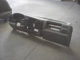 251.fd8o05 Ford Truck Used 2005 F450 Dash As Shown Shipped Trim Ve Gray29667
