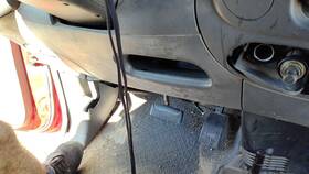 Ford Trucks Yl3z1504320baa 1997-2004 F150 Lower Dash Under Column Knee Bolster Trim Panel Oem Gray