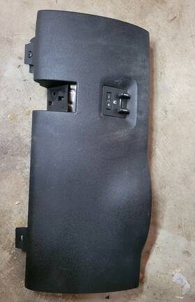 Bf1185 General Motors 10 To 13 Chevy Silverado / Avalanche Lower Panel Knee Bolster With Trailer Brake