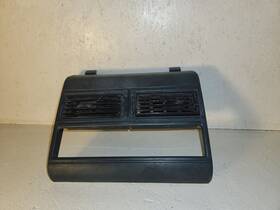 15956433 General Motors Gm Oem 88-94 Chevy Gmc Truck Suburban 1500 2500 Dashboard Bezel Air Vent Trim Plate