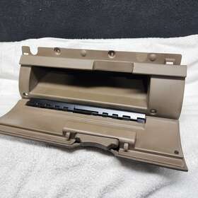 1017807 Gm 2005 - 2011 Nissan Pathfinder Xterra Upper Top Glovebox Glove Box Desert Tan Oem 1017807 Gm 2005 - 2011 Nissan Pathfinder Xterra Upper Top Glovebox Glove Box Desert Tan Oem