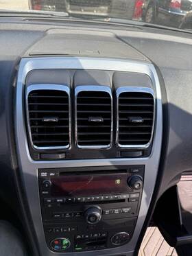 25824848 Gm 771618 2007 - 2012 Gmc Acadia Front Center Dash A/c Air Vents Trim Used Oem