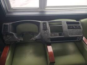 15224398 Gmc Chevy / Van 2003-2005 Instrument Panel Cluster Trim Whole Dashboard