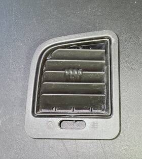 15707613 Gmc 1999 2006 Sierra 1500 Oem Passenger Side Dash A/c Panel Vent Outlet
