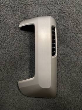 22825706 Gmc 2017 Sierra 2500 Denali Outer Right Ac Vent Bezel Oem