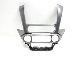 23251608 Gmc 2015-2019 Yukon Tahoe Center Dash Radio Climate Control Bezel Trim Oem #52b
