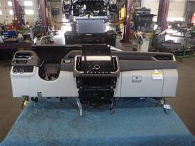 251.gm9525 Gmc 2025 Yukon Denali Xl1500 Dash Panel 1721637