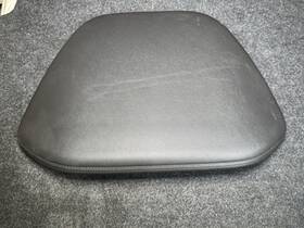 84054788 Gmc 20 -21 Sierra 1500 Black Leather Speedometer Cluster Hood Trim Id#