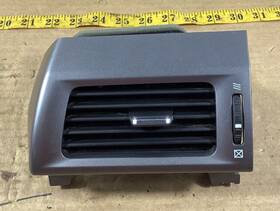 77240-tk8-a010 Honda 2011 - 2017 Odyssey Front Left A/c Dashboard Air Vent Oem