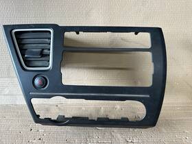 77250tr6c020 Honda 2014 Civic Lx Center Dash A/c Vent Radio Stereo Trim Bezel With Hazard Button