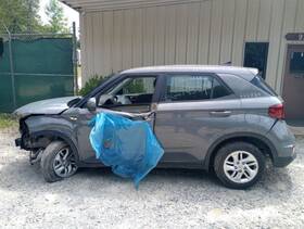 260.hy1121 Hyundai Venue 2021 Glove Box 233843