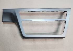 84740-c2350 Hyundai 2015-2017 Sonata Center Dash Radio Climate Control Bezel Oem