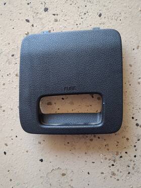 91941-d3620 Hyundai 84754-d3000 2016-2021 Tucson Instrument Panel Dash Fuse Box Cover Trim