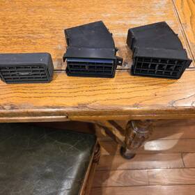 Isuzu 8-98028-563-2 1995 Set Ofoem Npr Cabin Air Vent Grille 89420-259 894270-258