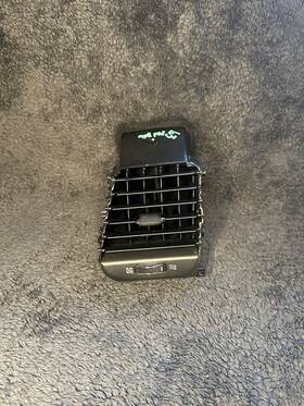 1ue22ls5ab Jeep Grand Cherokee Right/passenger Side Ac Air Vent Grille Oem 2014-2017 1ue22ls5ab Jeep Grand Cherokee Right/passenger Side Ac Air Vent Grille Oem 2014-2017
