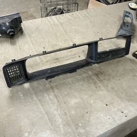 55115109 Jeep 1996-1998 Grand Cherokee Trim Bezel Around Spedometer Dash Surround Panel