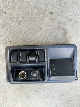 56047072ac Jeep Front Dash Panel Power Accessory 12v Outlet 03-06 Wrangler