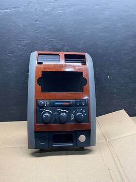 P55057280ac Jeep 2005 - 2009 Dodge Durango Heat Ac Climate Temperature Control Radio Bezel I4857