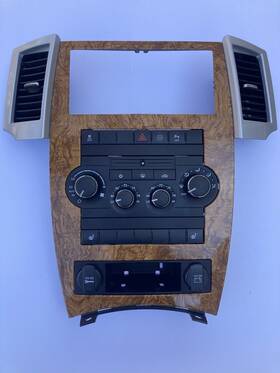 P55111930aa Jeep 2008-2010 Grand Cherokee Climate Control Ac/heat With Bezel Vents Woodgrain