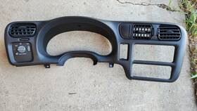 15054241 Jimmy Sonoma 98-02 Chevy S-10 Blazer Cluster Dash Radio Trim Panel Bezel Black Vents Oem 2