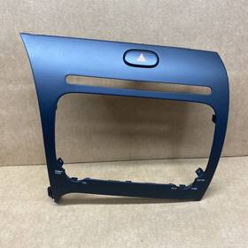 84740-b0000 Kia 2014-2018 Forte Center Radio Screen Bezel Panel Trim Cover