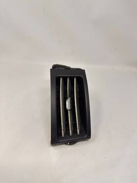 01816 Land Rover Lr 2 Air Vent Off Side Outer Dashboard 2006 To 2011 Drivers