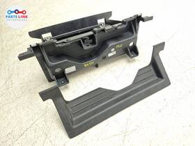 L8b2-047a04-ac Land Rover 2021-23 Defender 110 Dash Trim Screen Bracket Pocket Mount Set L663