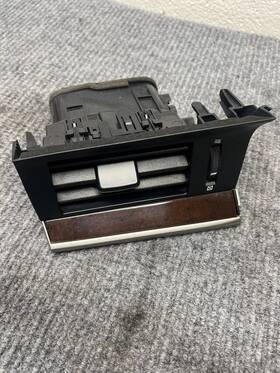 5565033230 Lexus 2013-2018 Es300h Left Dash Air Vent Woodgrain Oem
