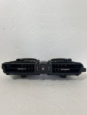 55660-06390 Lexus 2022-2024 Es250 Es350 Es300h Dash Dashboard Center Ac Air Vent Grille Oem
