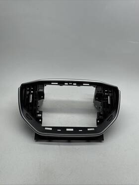0890402001 Maserati 2014-2019 Ghibli Sq4 Front Central Bezel Trim Vent Used Oem
