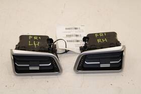 670019061 Maserati 14-21 Ghibli S Q4 Front Right And Left Side Dash Outer Air Vent Grille