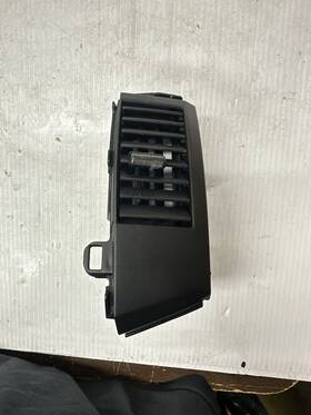C235gm932 Mazda 06-10 5 Dash Center Right Passenger Air Vent Heater Conditioner Black T21