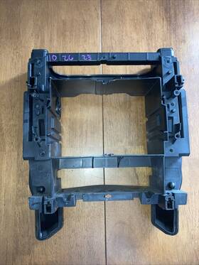 2036890216 Mercedes-benz 01-07 W203 C230 C320 Dash Radio Climate Support Bracket