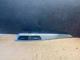 07969-000 Mercedes-benz 2012-2014 W204 C C250 C300 Front Center Air Vent Bezel Panel P3488 Dg 07969-000 Mercedes-benz 2012-2014 W204 C C250 C300 Front Center Air Vent Bezel Panel P3488 Dg