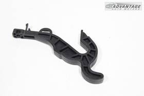 1089419x Mercedes-benz 2014-2019 Cla250 Dash Center Radio Navigation Hook Bracket Oem