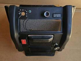 1156872179 Mercedes-benz W124 W115 280 Center Console Radio Bezel Trim Assembly 1156872179 Mercedes-benz W124 W115 280 Center Console Radio Bezel Trim Assembly