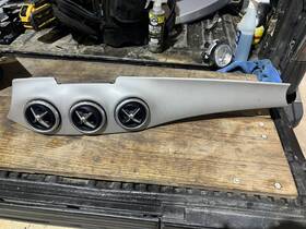 1568300054 Mercedes-benz 15-20 Gla250 X156 Oem Dash Trim Panel With Air Vents 5047
