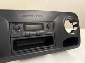 1971588x Mercedes-benz Sprinter Van Dash Stereo With Panel Bezel