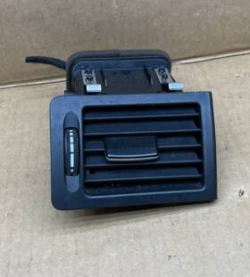 2048300754 Mercedes-benz 2008-11 W204 C300 C250 Left Driver Side Dash Ac A/c Air Vent Grill Oem