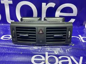 2048305754 Mercedes-benz 07-15 W204 C Class Dash Center A/c Heater Air Vent Hazard Switch Oem 2048305754 Mercedes-benz 07-15 W204 C Class Dash Center A/c Heater Air Vent Hazard Switch Oem