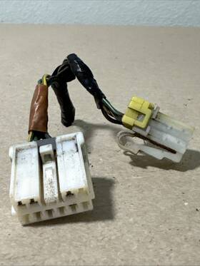 Mk426610 Mitsubishi 2006-2008 Fuso Instrument Driver Side Dash Light Harness Connector