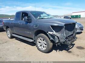 260.da1j18 Nissan Titan Xd 2018 Glove Box 1349191