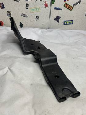 27833-ea000 Nissan 27832-ea000 05-23 Frontier Xterra Oem Instrument Panel Air Duct Right