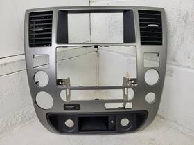 68262z000 Nissan 08 - 12 Armada Qx56 Oem Silver Front Upper Dash Radio Heat Ac Vent Bezel
