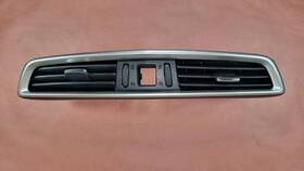 687750-5ha0a Nissan 2014 2015 2016 2017 Rogue Dash Center Ac Air Vents Vent Silver Trim Oem