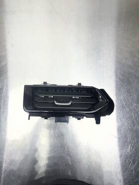 Eb20-5212q100 Nissan Oem 2020-2024 Sentra Pass Side Center Dash Ac Air Grille Vent 68761-6lb0a