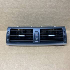 9210705-05 Oem 2010-2013 Bmw X5 E70 Center Dash Hvac Ac Air Vent Grille With Hazard Switch