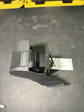 E682-5161-500 Oem Infiniti G35 Front Driver Ac Vent Black