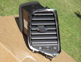 Vp-00007408 Oem Jeep Ft11-13 Grand Cherokee Left Center Dash Vent Insert A/c Heater Grille