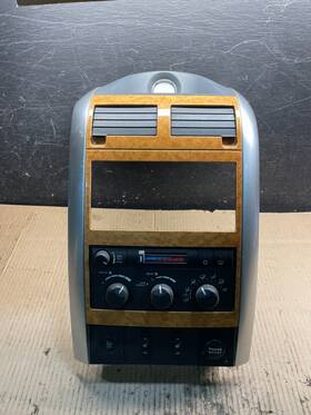 P55057280af Oem 2007 2008 2009 Chrysler Aspen Dash Climate Control Bezel Radio X8659 Dg